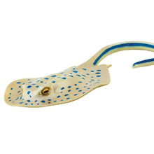 Cargar imagen en el visor de la galería, 267329-Blue Spotted Ray